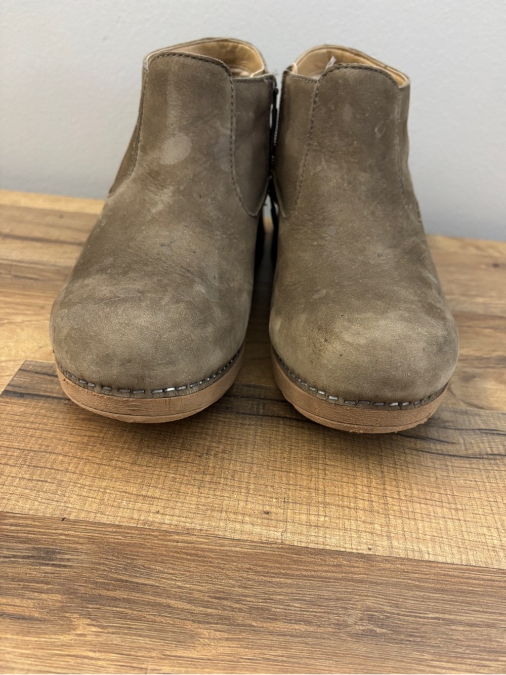 Dansko Charlene Wedge Heel Ankle Bootie Green Milled Nubuck - Picture 3 of 10